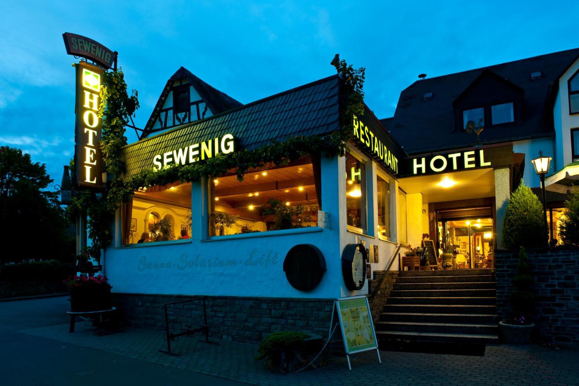 Hotel Sewenig Mueden Bagian luar foto